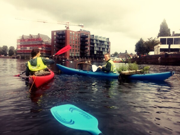 Gratis met de kajak varen en ondertussen afval verzamelen in Zwolle