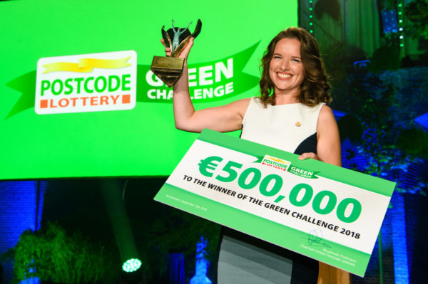 Dutch start-up wins half a million euros for air bubble curtain to combat plastic soup